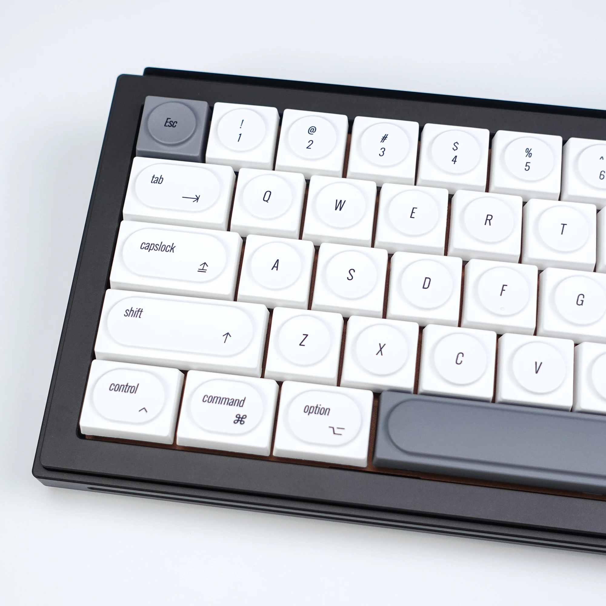 KBDiy MAC Style Doys Keycap PB - Retro Gaming Mac review and price