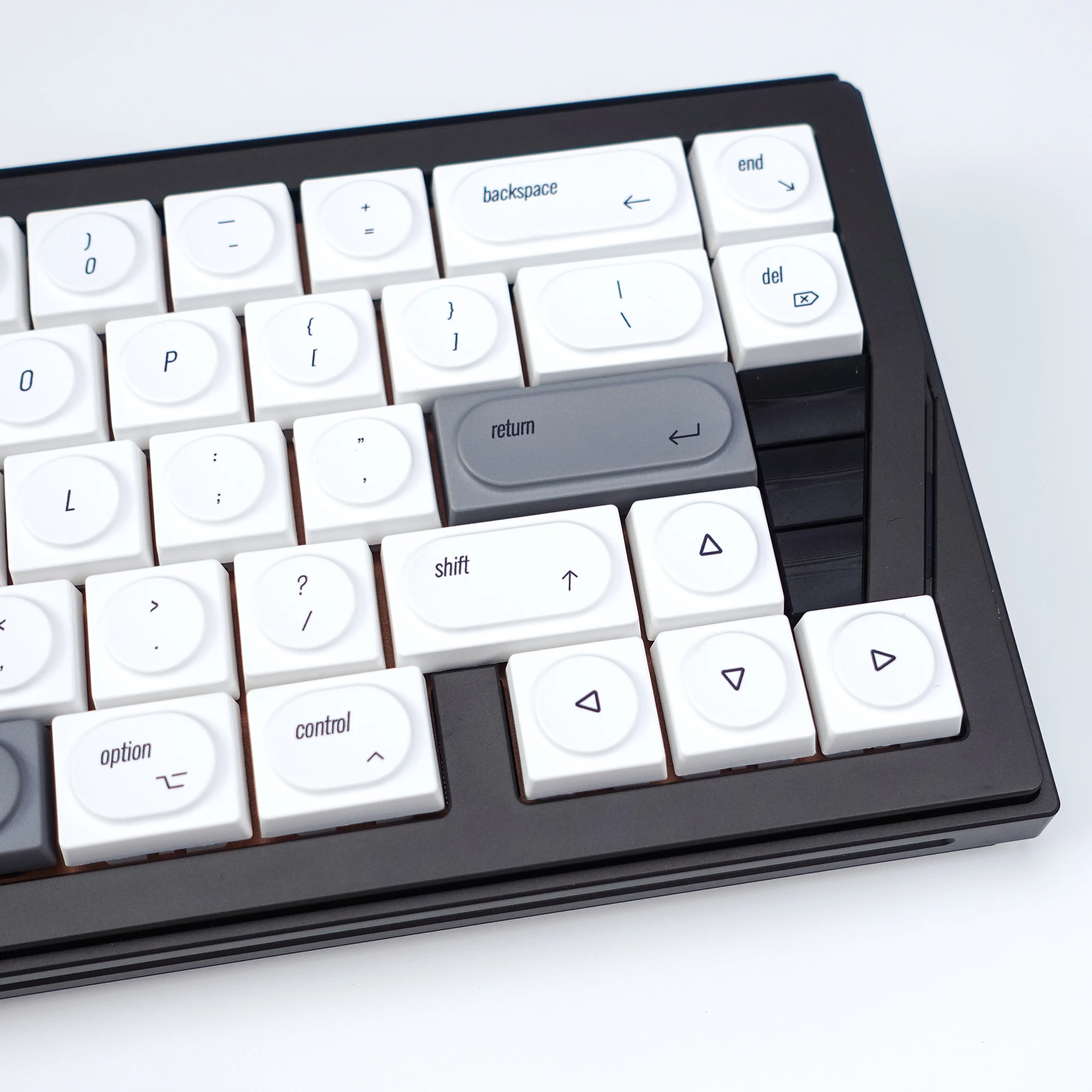 KBDiy MAC Style Doys Keycap PB - Retro Gaming Mac review and price